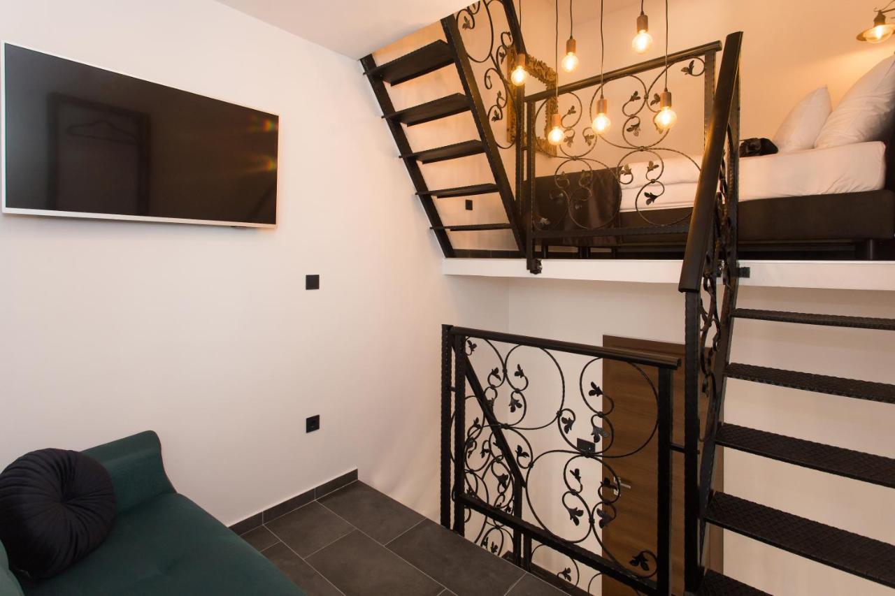 Amaizing Apartment Near Airport Kastel Stafilic Ngoại thất bức ảnh