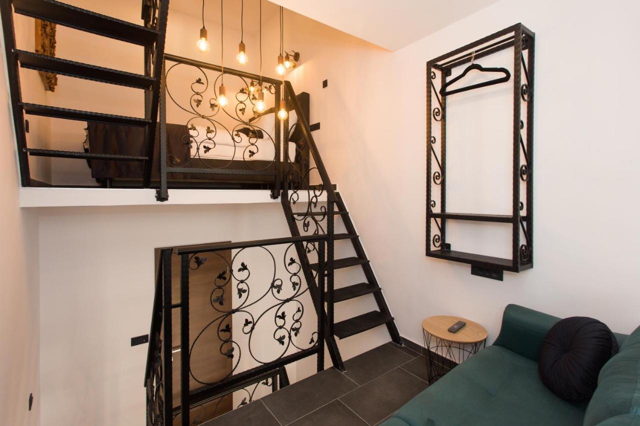 Amaizing Apartment Near Airport Kastel Stafilic Ngoại thất bức ảnh