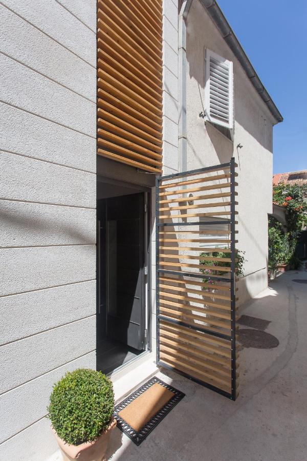 Amaizing Apartment Near Airport Kastel Stafilic Ngoại thất bức ảnh